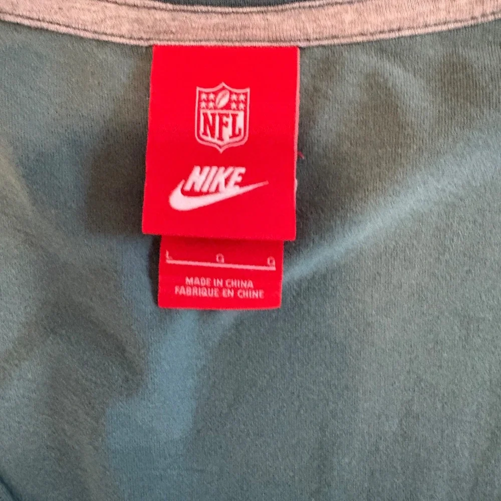 NFL Nike Womens Large Philadelphia Eagles V Neck Short Sleeve Green - Picture 3 of 9